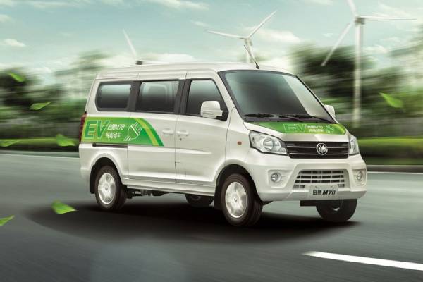 Electric Minivanï¼ 충전 시 주의 사항은 무엇입니까?